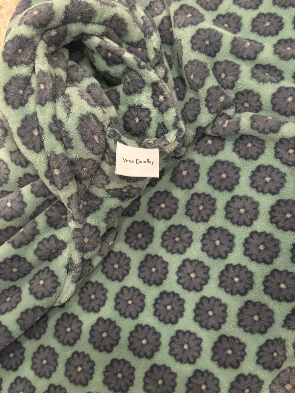 Vera Bradley Fleece Travel Blanket w/Built in Pocket to transform to a Pillow